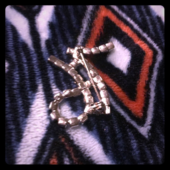 Bling Sweet 16 Brooch - Picture 2 of 3